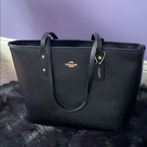 Coach black leather small tote bag - like new!